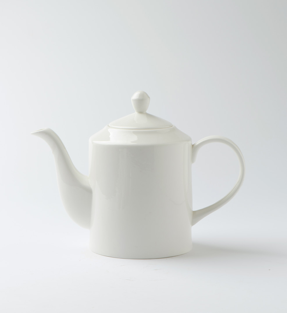 lie01 tea pot