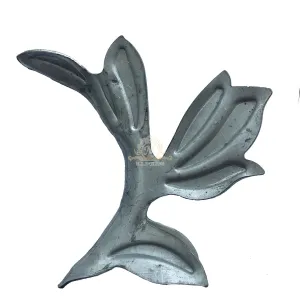 Stamped iron leaf 2.262