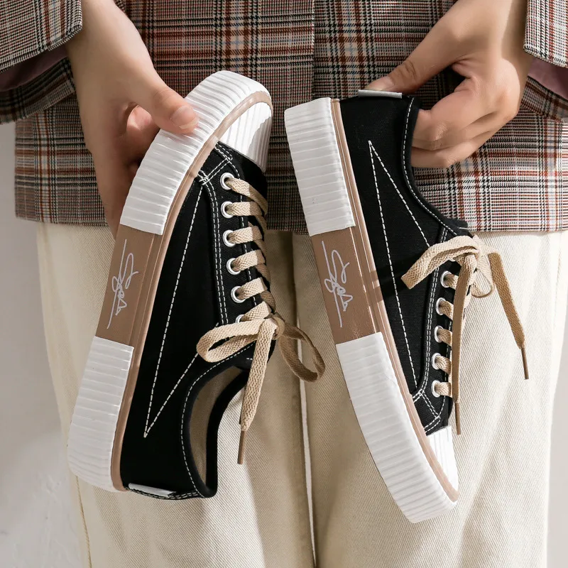 Casual canvas shoes for lovers