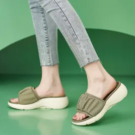 comfortable woman sandal slipper
