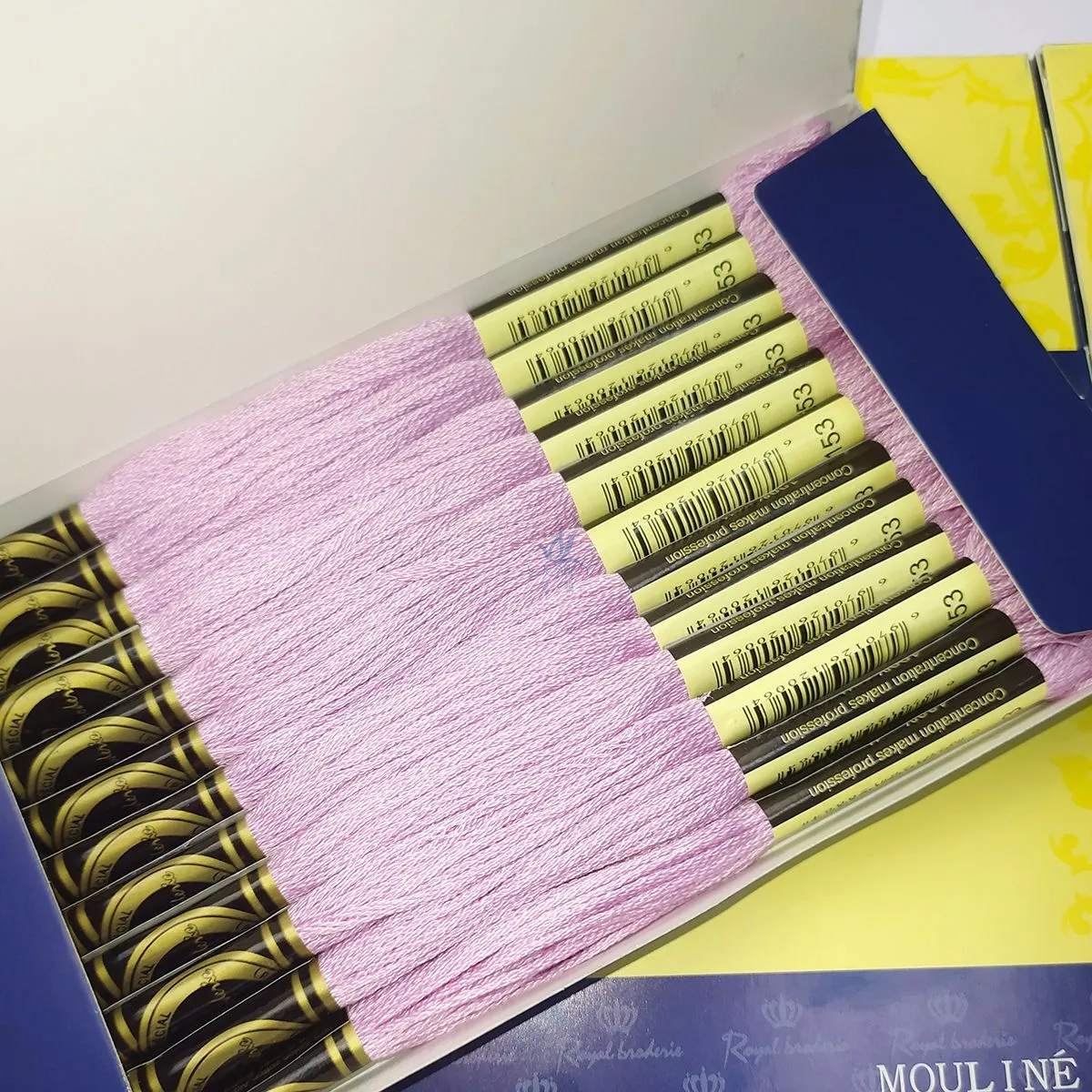 How to must cross stitch thread