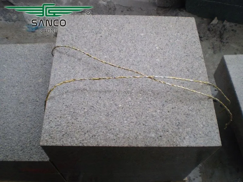 White Rust Granite Bush-hammered Paving Stone