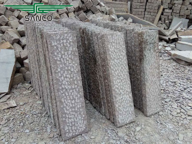 China Red Granite Palisades for Sale