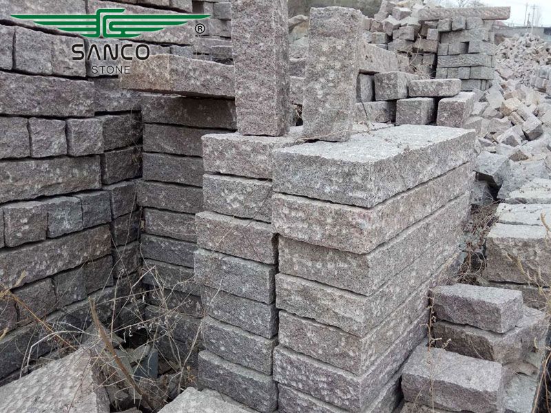 China Red Granite Palisades for Sale