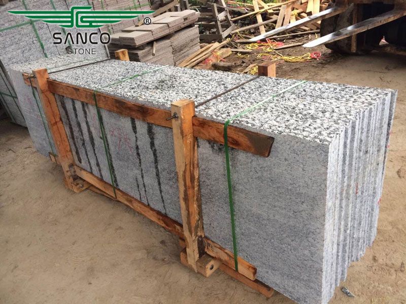 Spray White Granite