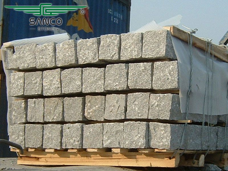 Light Grey Granite G341 Garden Square Pole