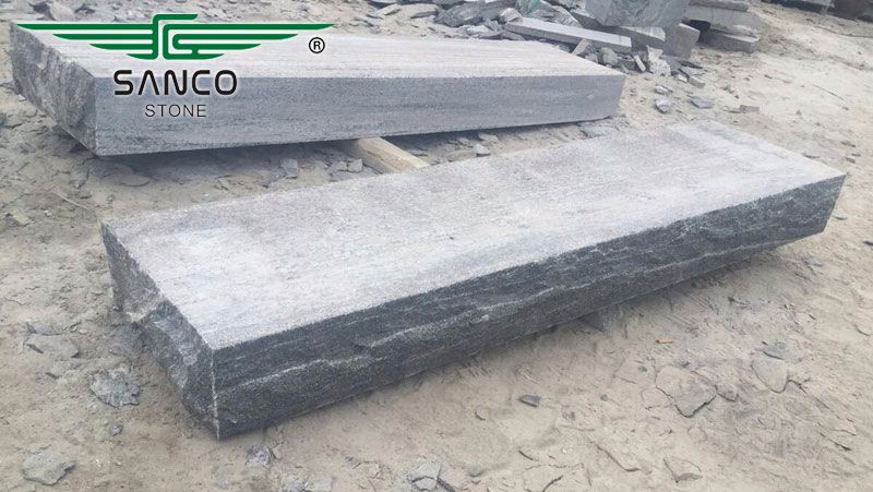 Retaining Wall Steps Made of Zebra Granite