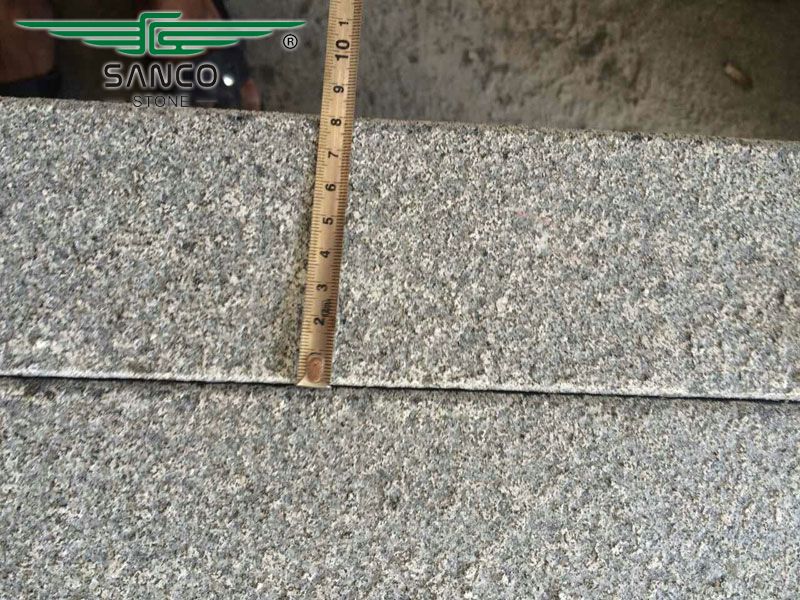 G654 Padang Dark Granite Kerbstone