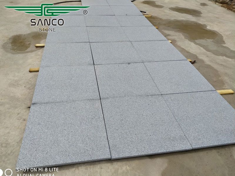 G654 Black Gray Granite Flamed Tiles