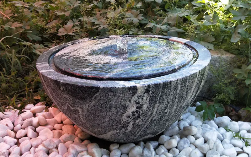 15 Unique Backyard Water Feature Design Ideas