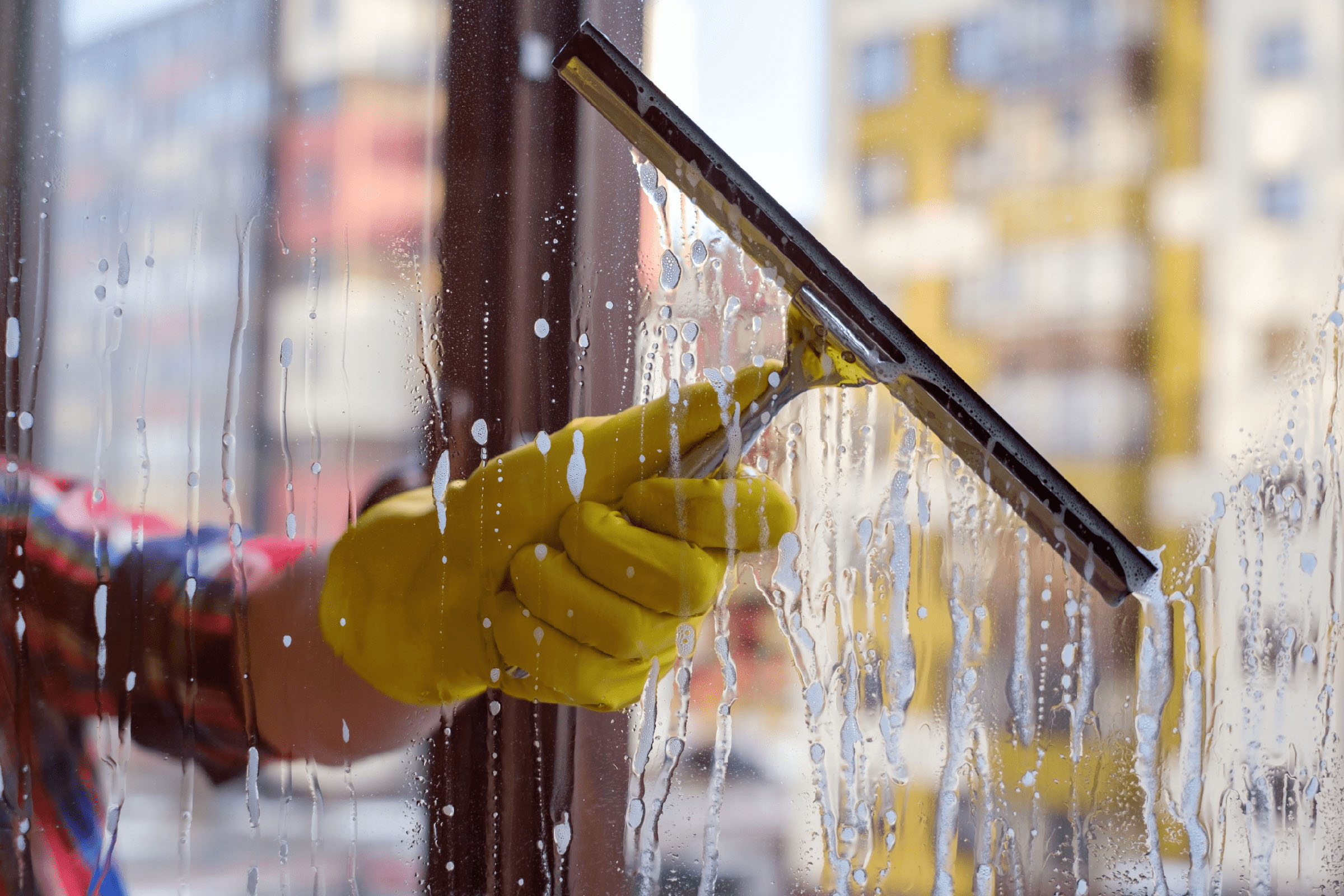 How to Clean Windows without Leaving Streaks