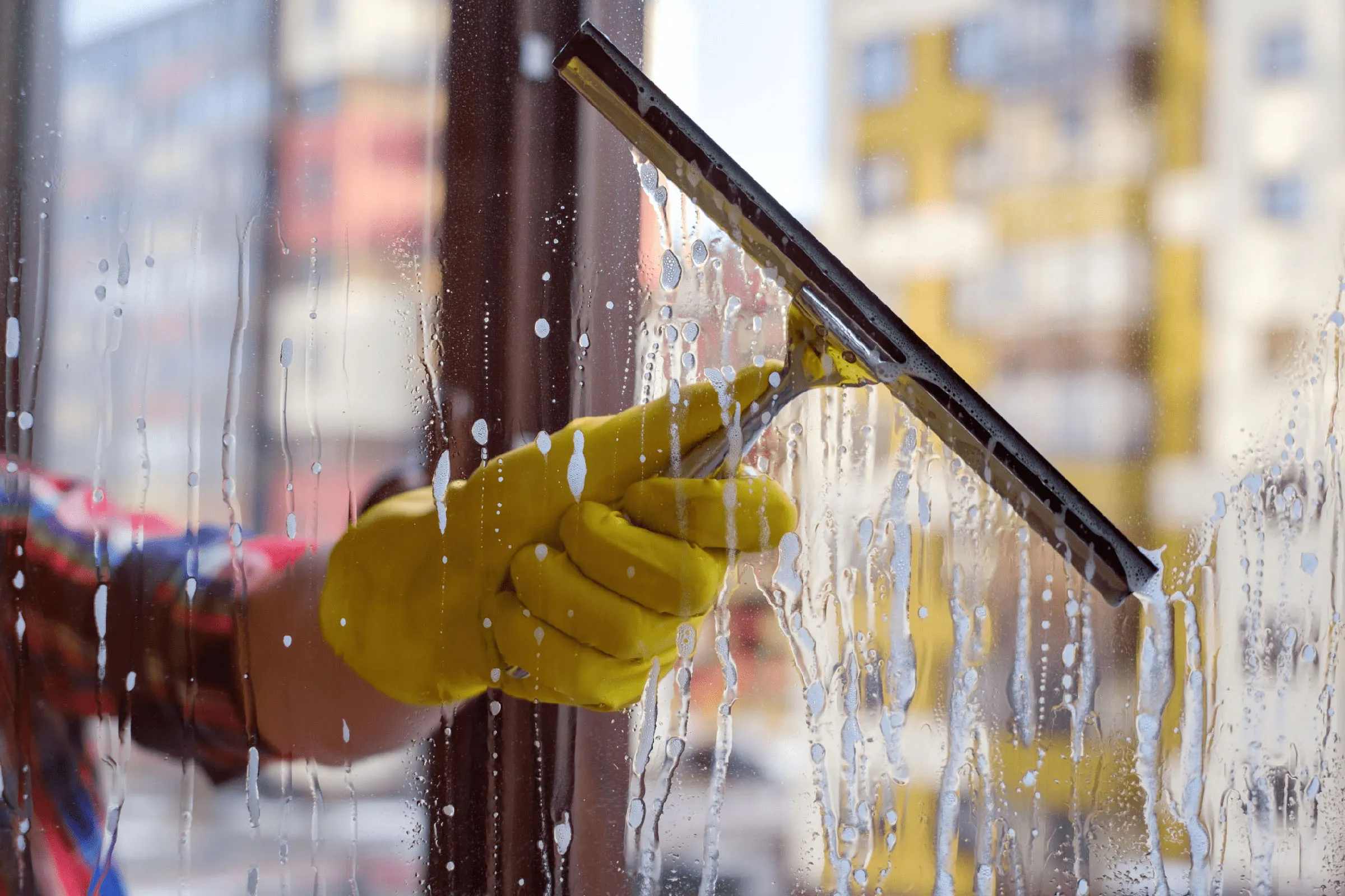 How to Clean Windows without Leaving Streaks