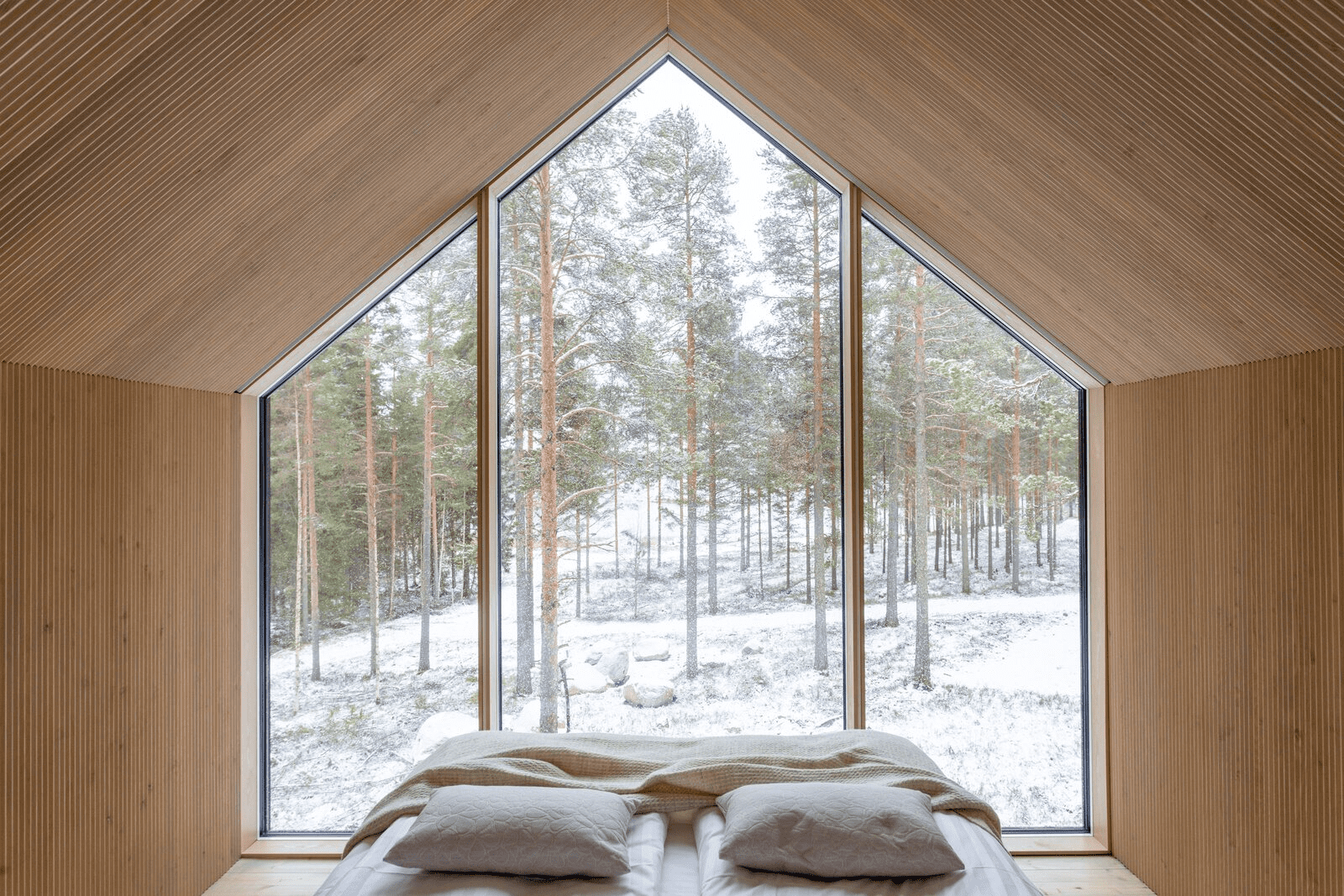 Wooden Windows and Doors: the Soulful Choice for Cabin Design