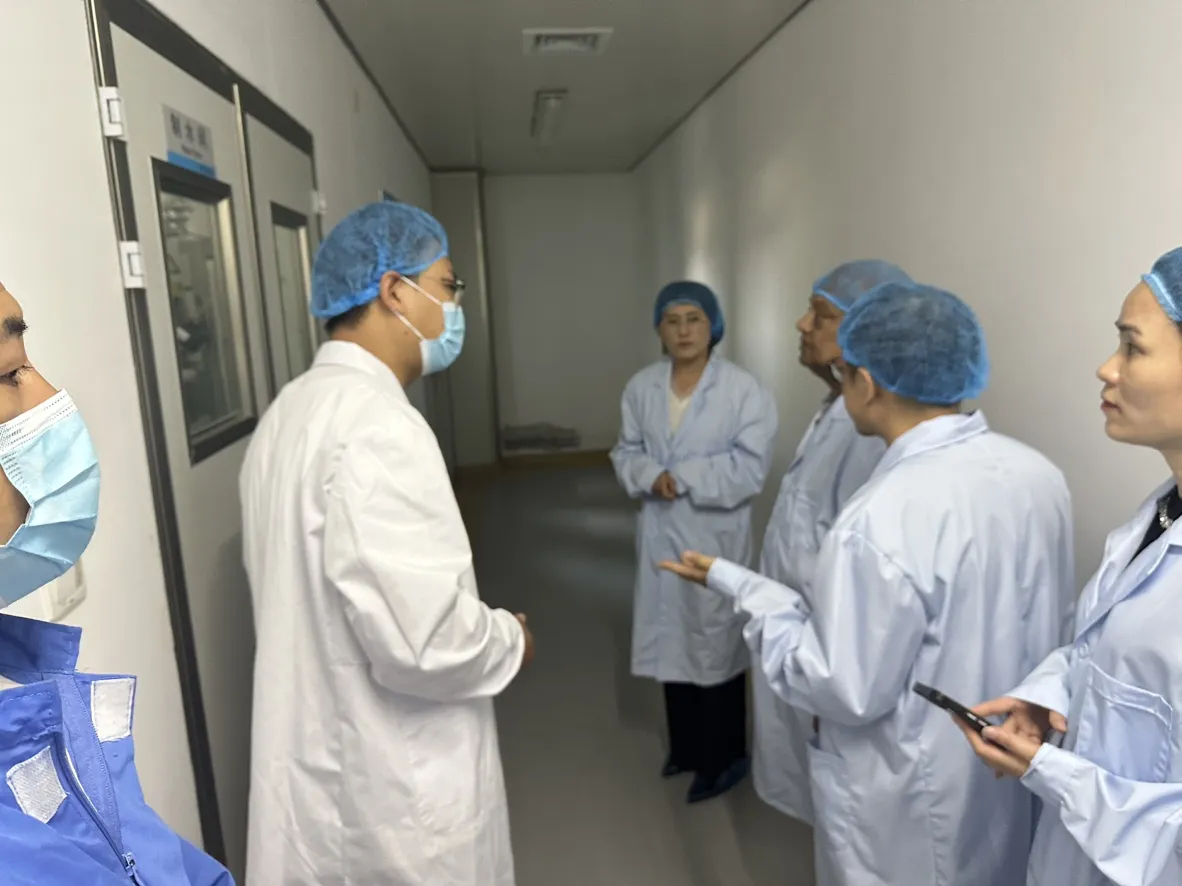 Warmly welcome Indian customers to visit our company to discuss cooperation