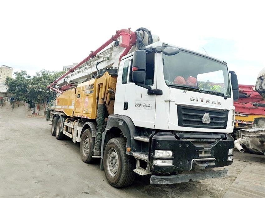 Concrete Pump Truck for sale HOWO