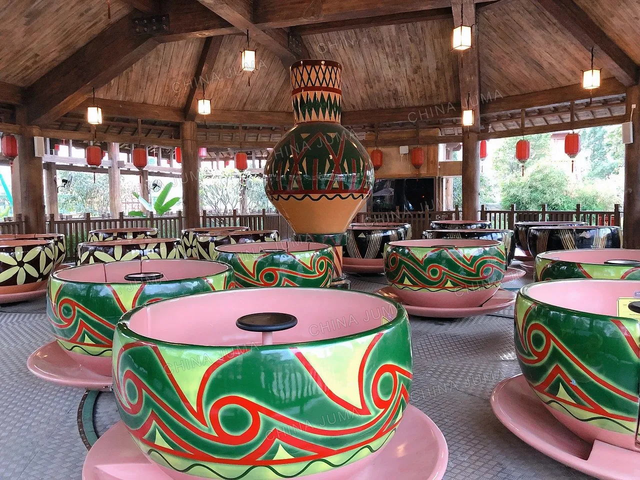 72P Teacup carnival ride