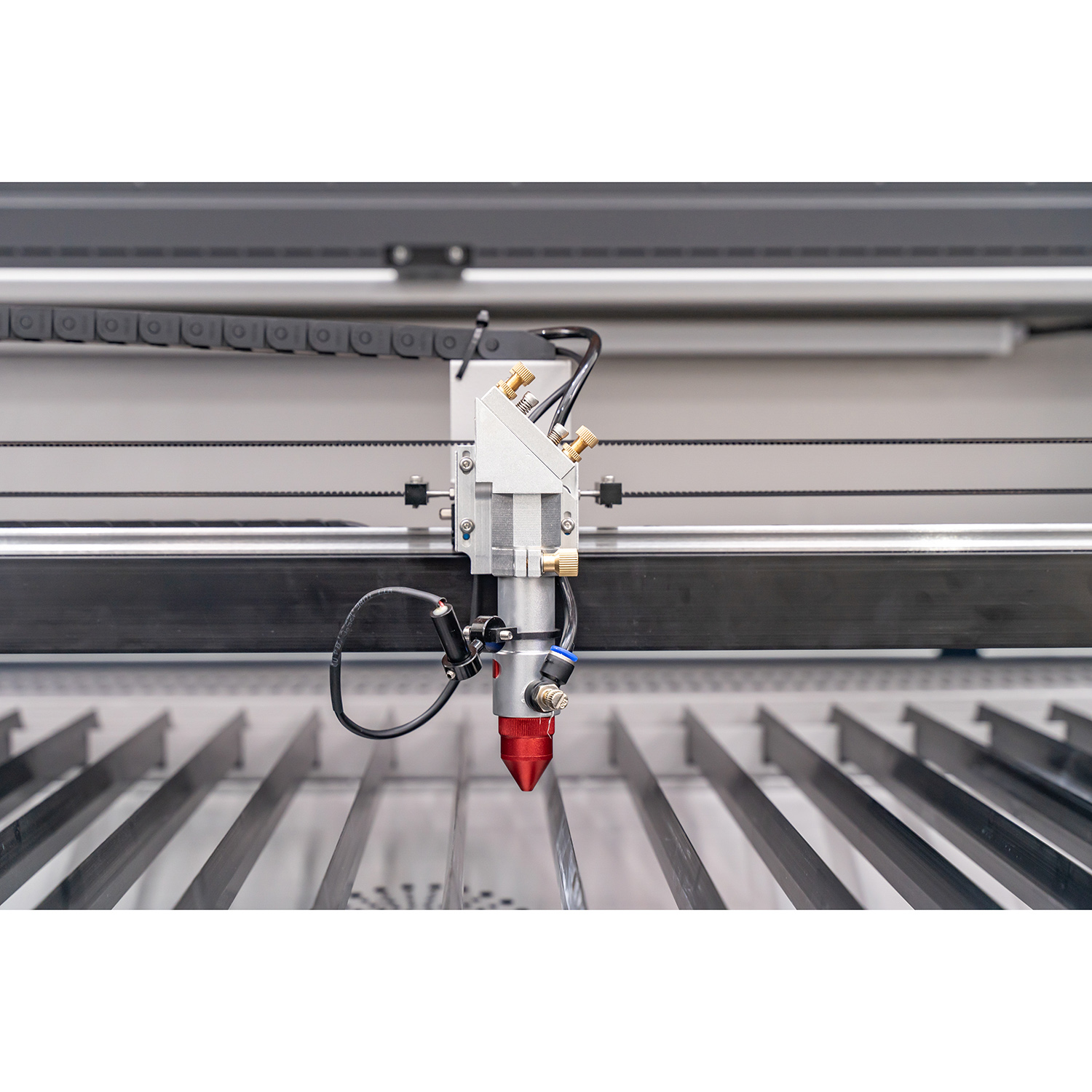 Easy Automation Equipment Co., Ltd. releases exclusive design of CO2 cutting machine laser head, making it easier to replace the focusing lens