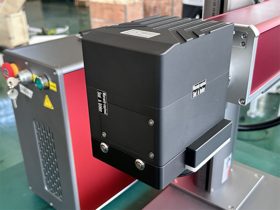 Camera positioning function, computer control to achieve more accurate laser marking