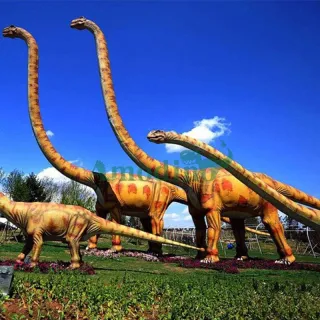 Jurassic park simulation lifesize Omeisaurus for exhibition