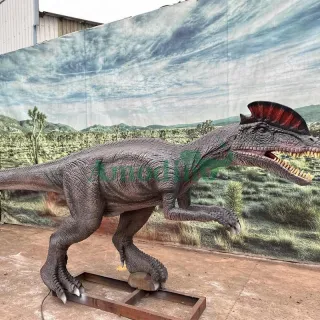 Animatronic Dilophosaurus for Jurassic Park