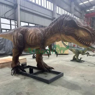 Simulation Tyrannosaurus rex Models for Dinosaur Park