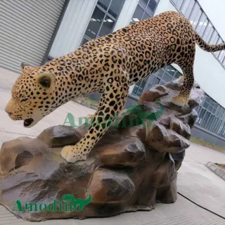 High quality attractive animatronic leopard