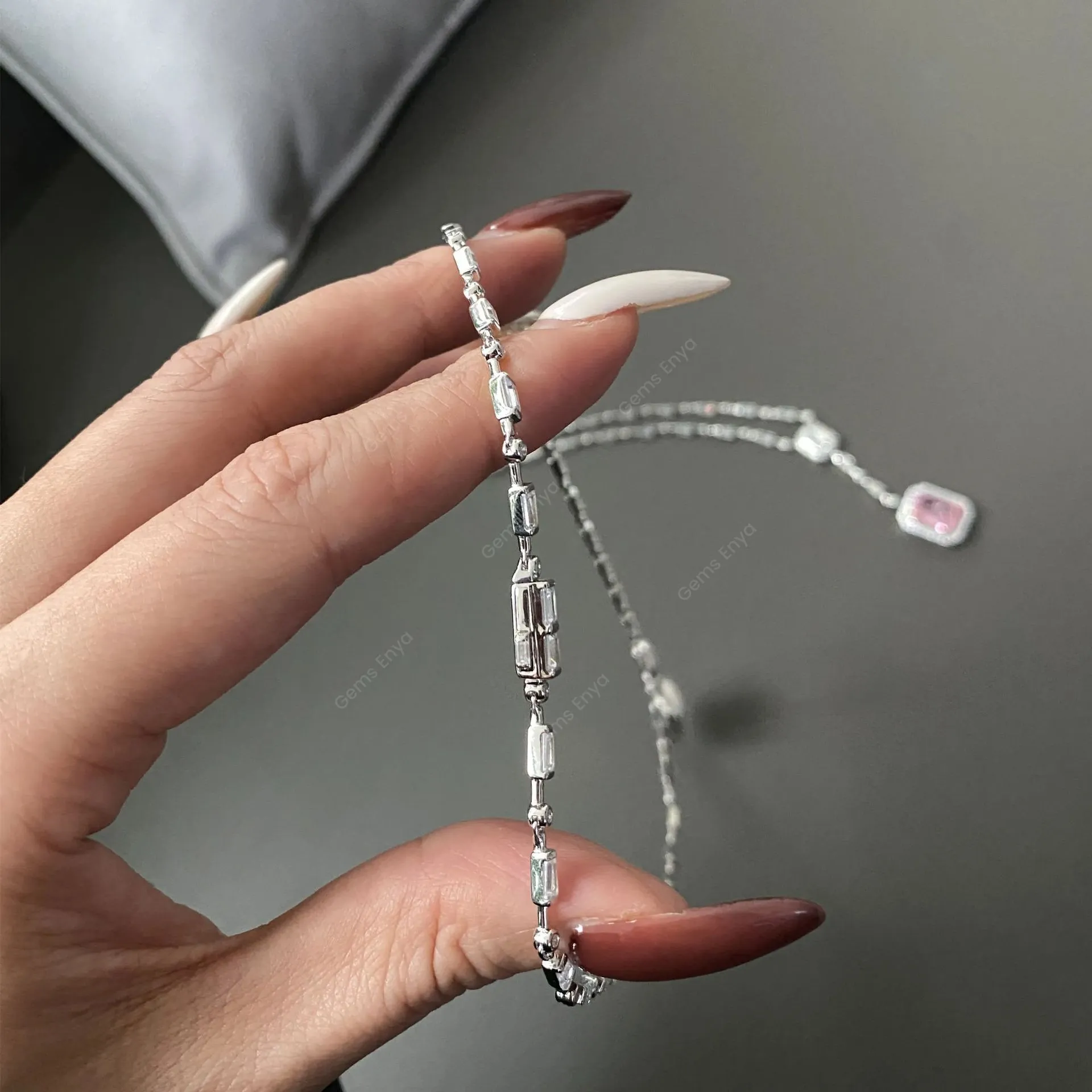 Collier Art Déco Argenté – Bijou Vintage Occasion – Style Géométrique Années 20-30