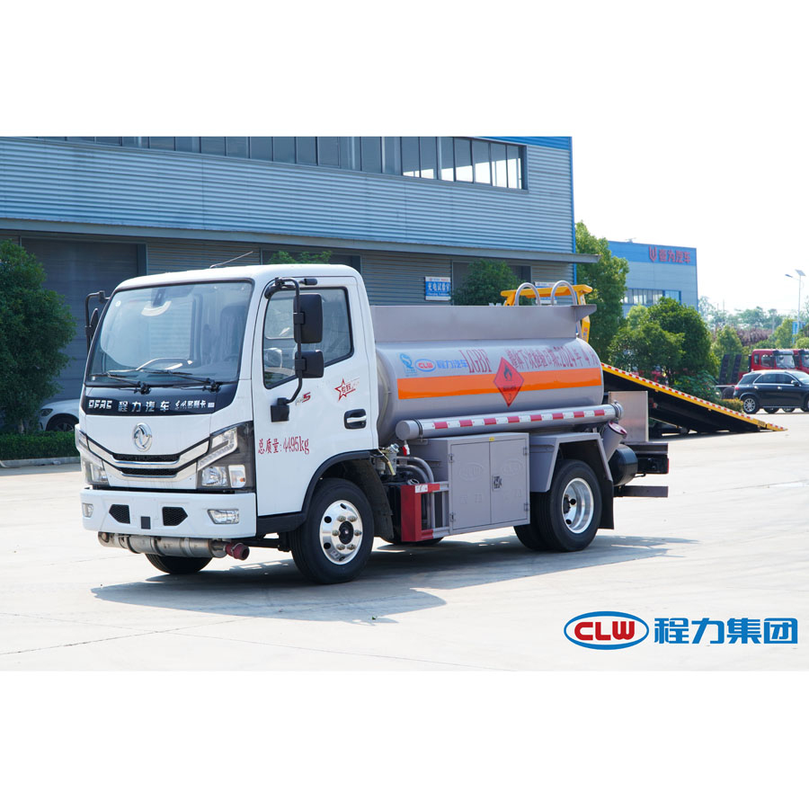 Dongfeng Small Mobile Refueling Dispenser Tank Truck