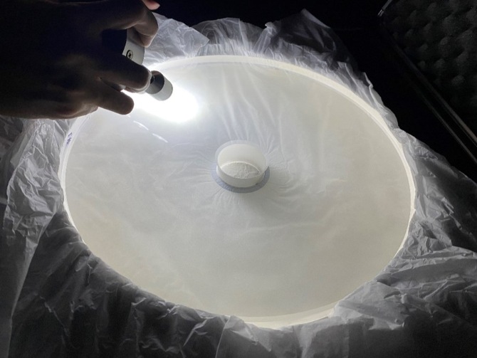 Applications of Large-Aperture Mirrors in Space Exploration