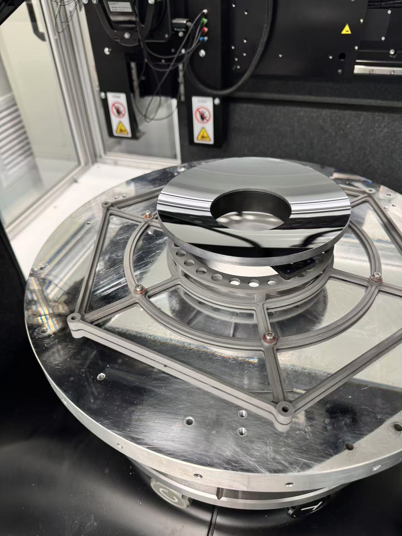 Topological optimization of lightweight aluminum mirror