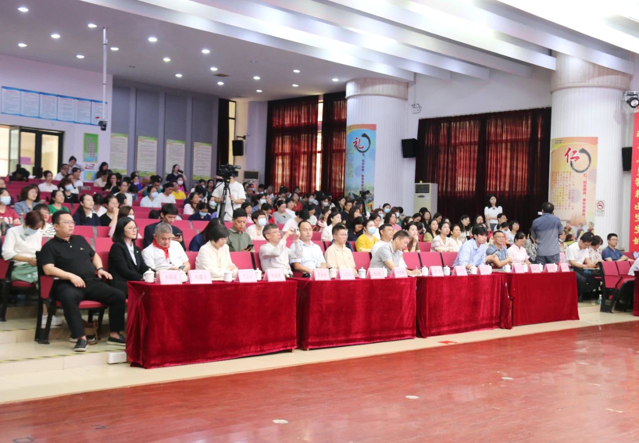 Chancheng District holds the 2024  National Eyes Caring Day themed publicity event