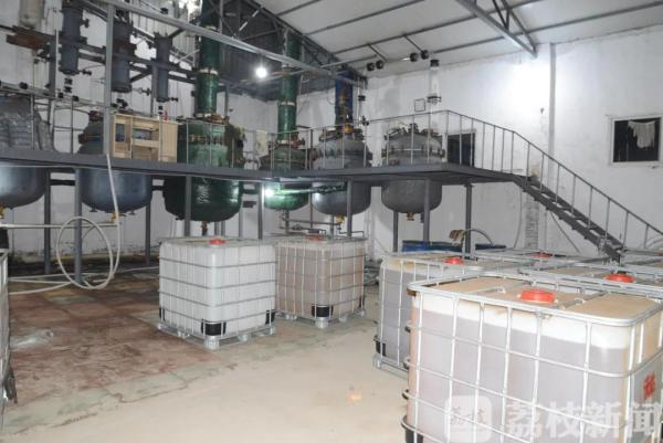 Spray adhesive production: factory vs. non-factory, differences and potential risks revealed
