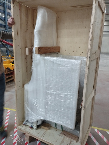 Bulgarian Customer Successfully Received Our AGV Pallet Truck, with Intact Product Packaging And Complete Accessories