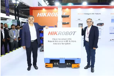 {Smart Robots in Logistics}