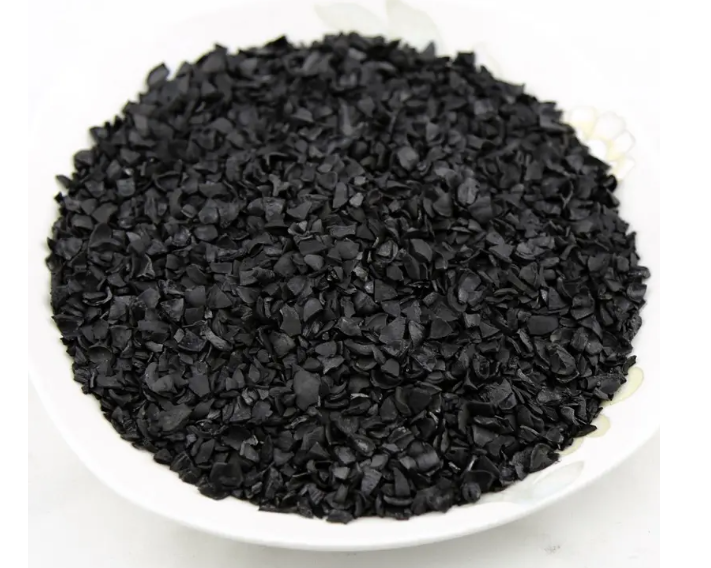 Activated carbon for MDEA solution