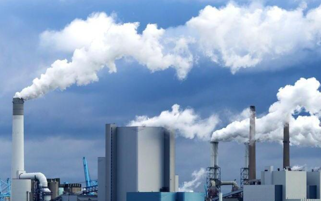 Honeycomb activated carbon is usually made of charcoal, coal, coconut shell and other materials, formed by high temperature activation treatment.