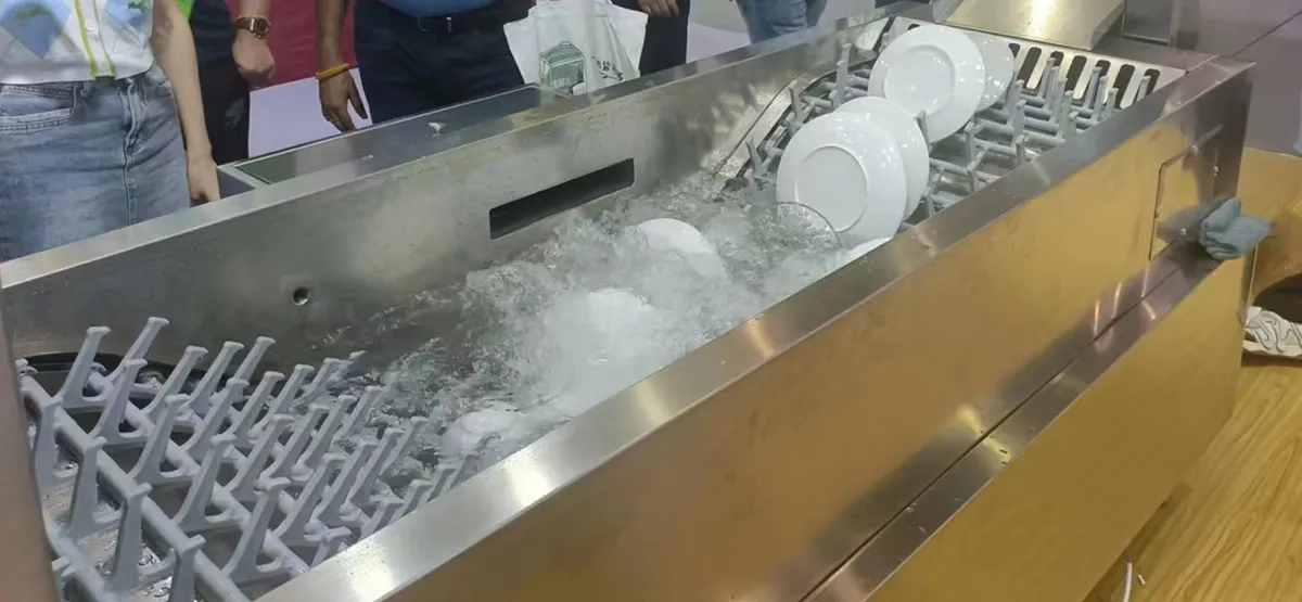 Why Conveyor Belt Dishwashers Machine Need Prewashing