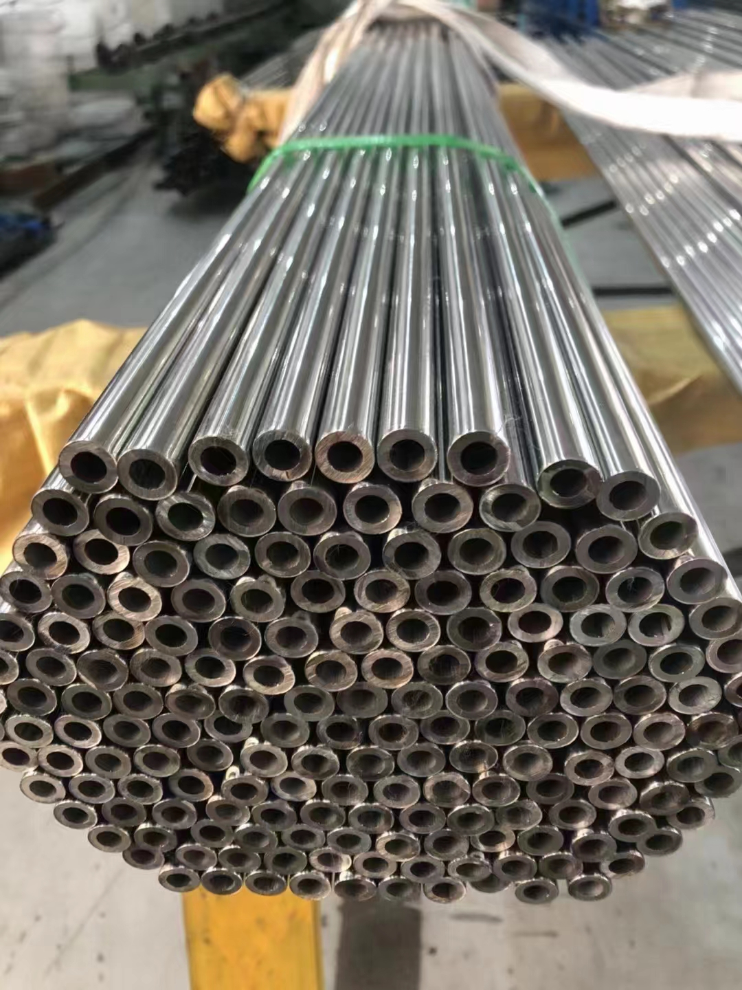 Chrome plated steel tubes  round pipes/tubes