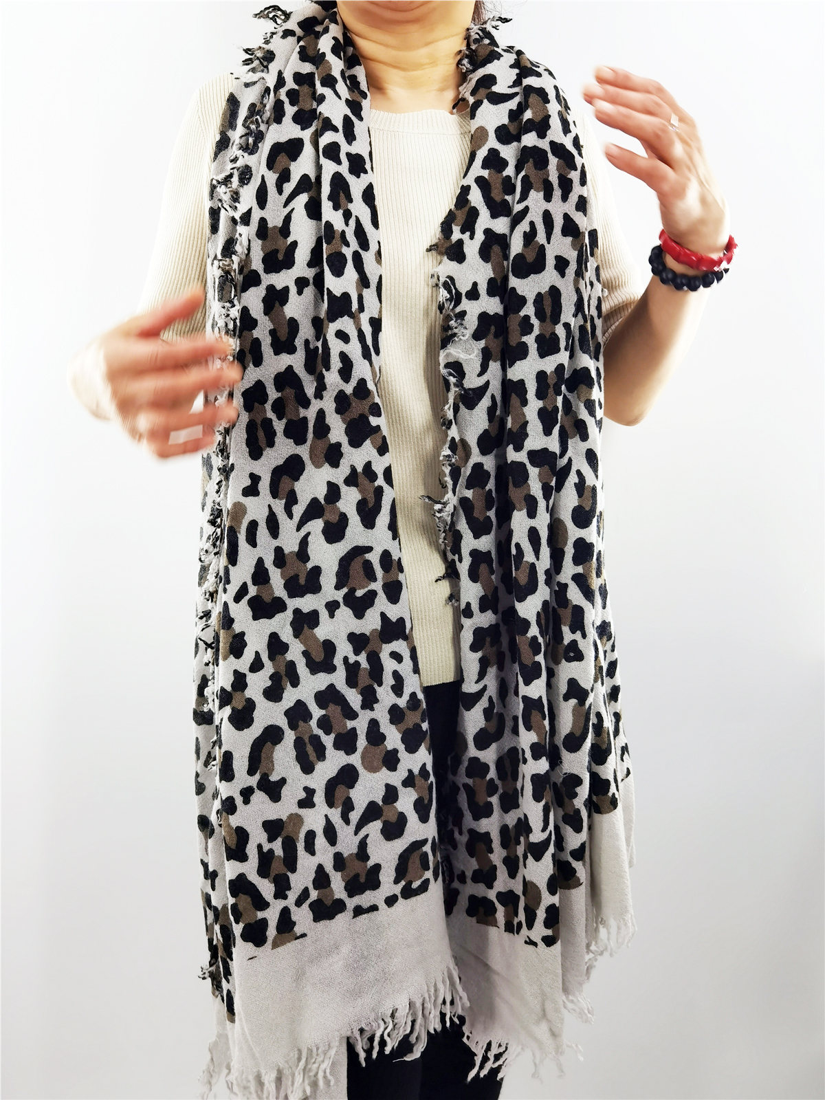 shawl leopard print
