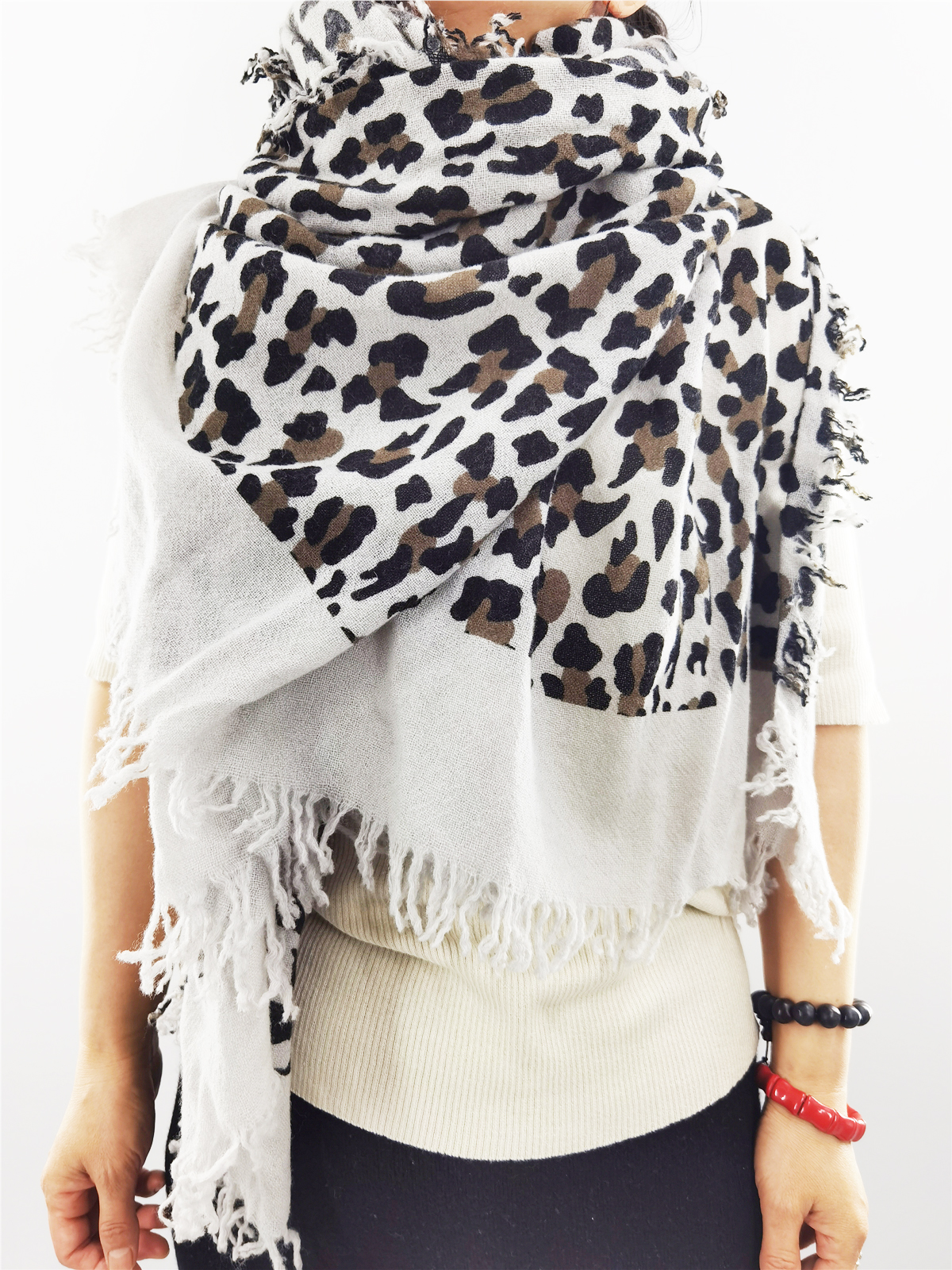 shawl leopard print