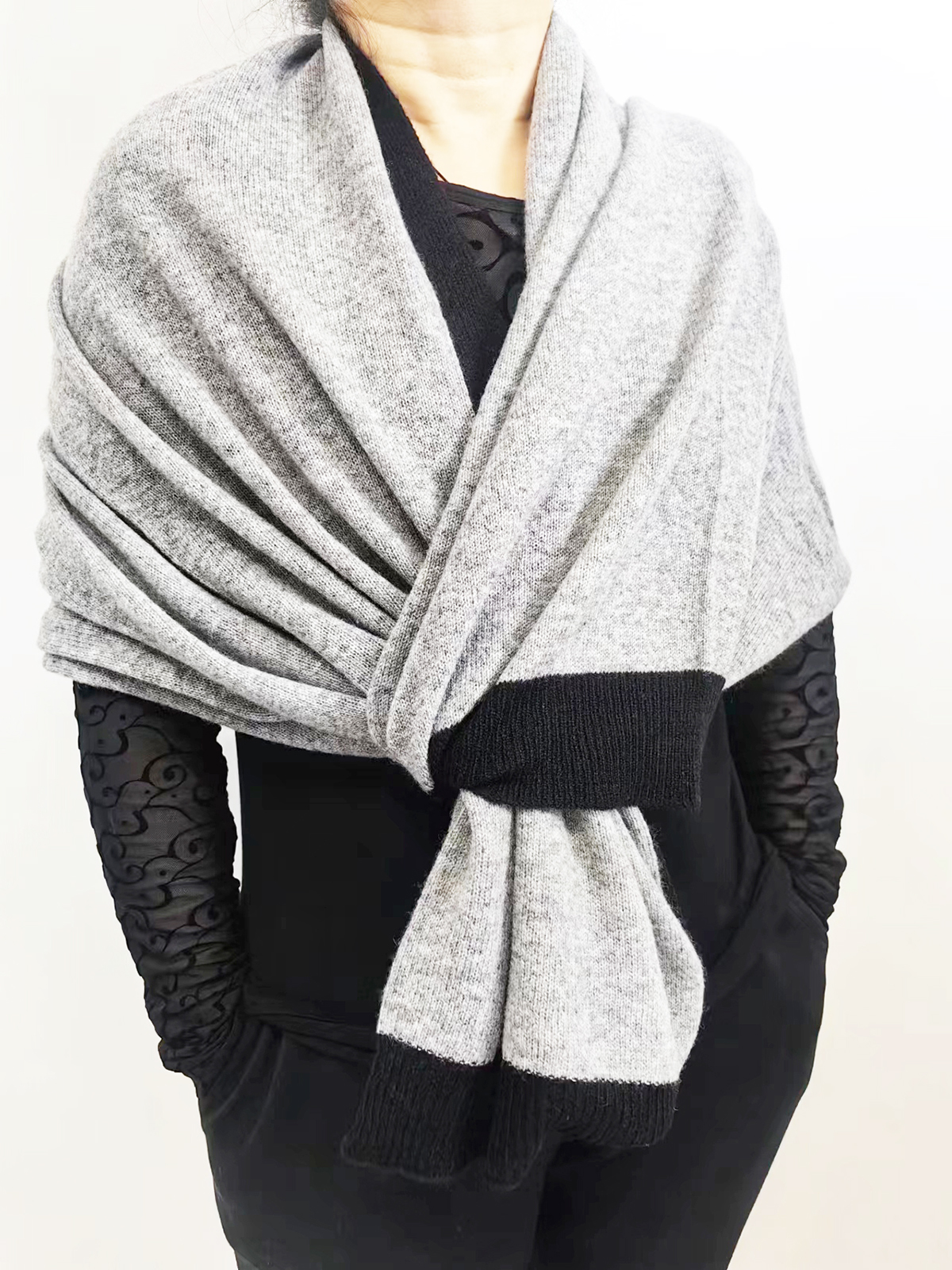 Contrast Stripe Knitted Cape Fringed Cape