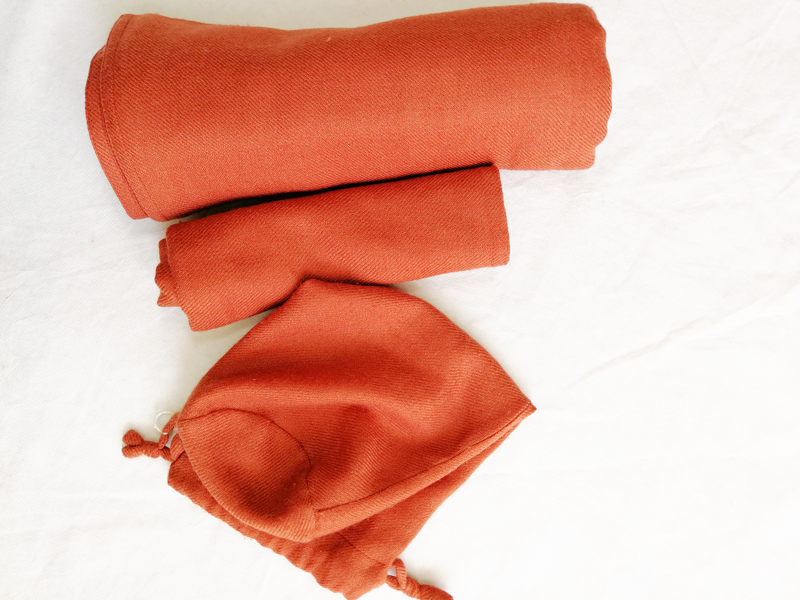 cashmere-twill-woven-travel-set-orange