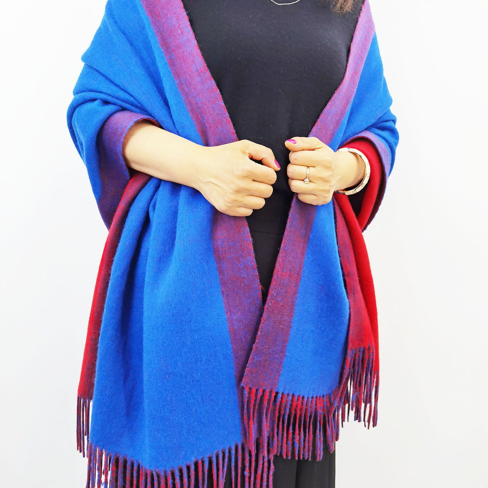 Reversible woven shawl FW