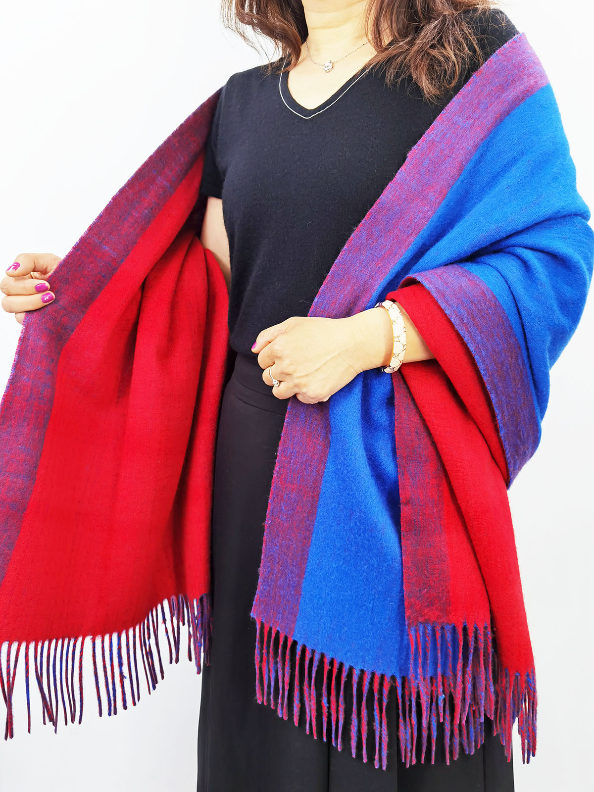 Reversible woven shawl FW