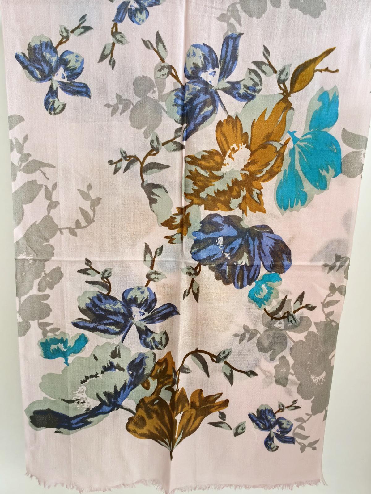 Women's Cashmere flower print shawl