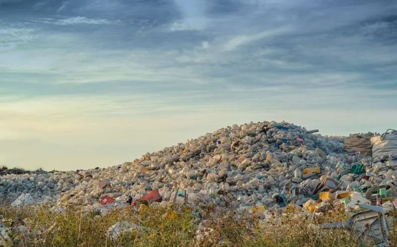 How we can turn plastic waste into green energy