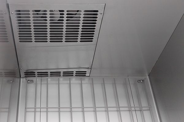 652L Single Solid Wing Door Refrigerator