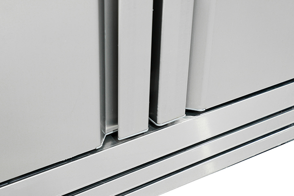 1882L 3 Solid Door Reach-In Refrigerator/ Freezer 1882L 3 Solid Door Reach-In Refrigerator/ Freezer