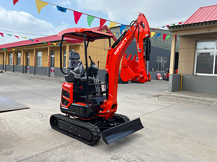 How to maintain the small excavator in the continuous rainy season? It is very crucial to pay attention to the cleaning of small excavators!