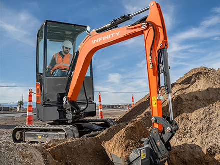 The Advantages and Applications of Mini Diesel Excavators: Why the European and American Markets Favor Small Excavators?